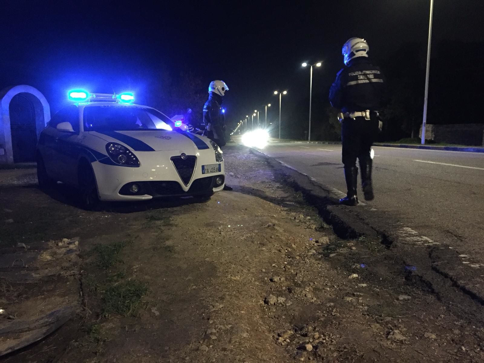 Ubriaco non si ferma all’alt della polizia: una denuncia a Sassari