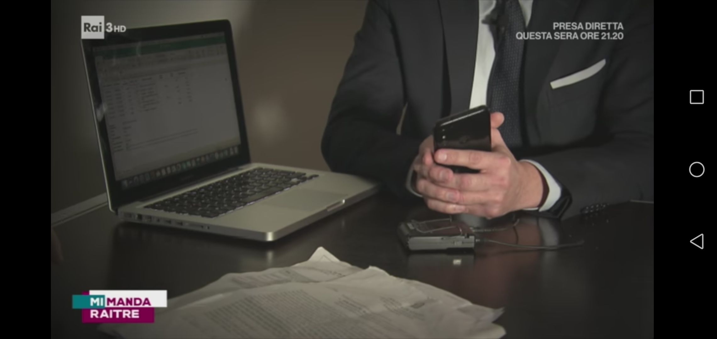 Cagliari, imprenditore truffato col metodo sim swap: “Mi hanno prosciugato il conto dalla Campania”