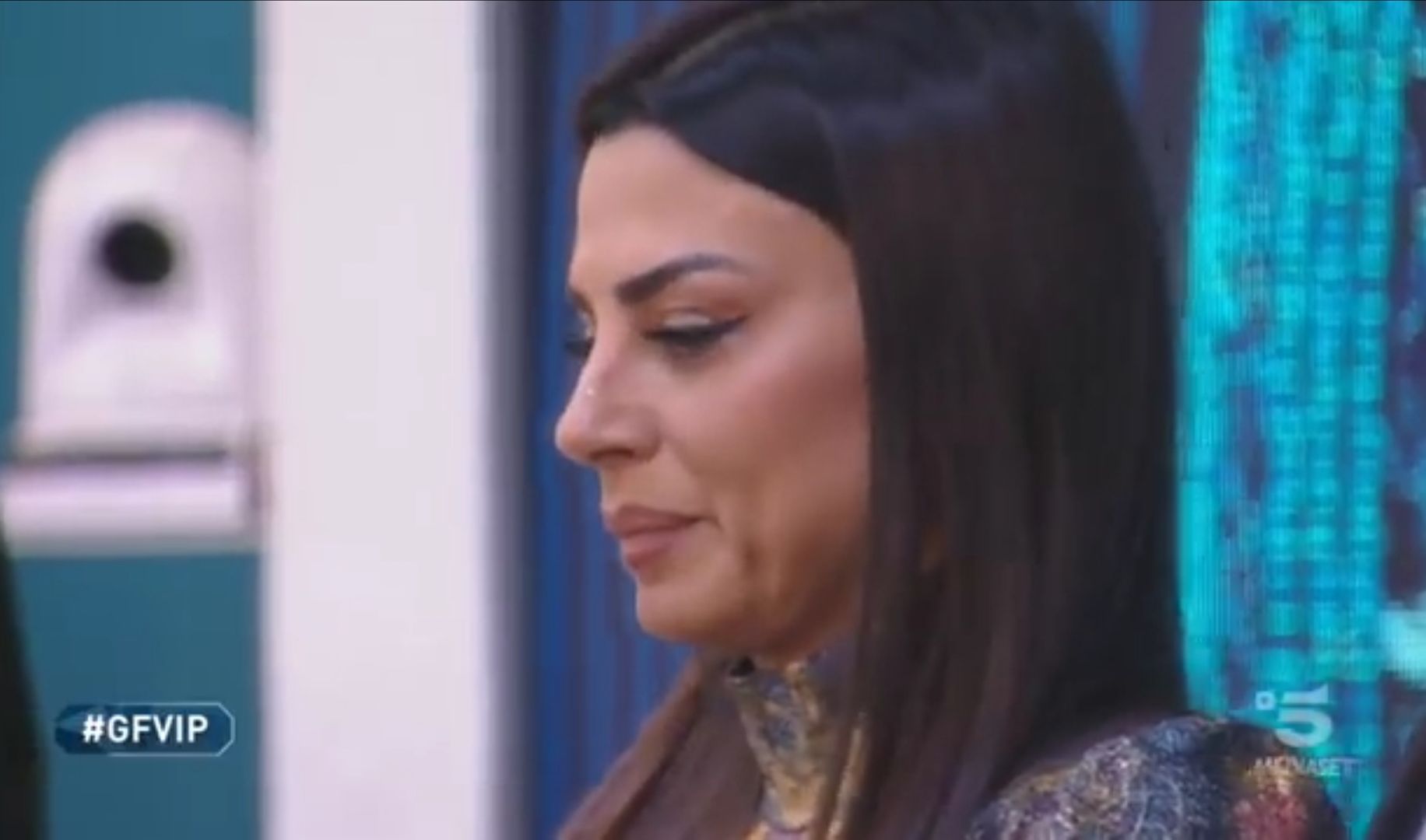 Grande Fratello Vip, il televoto “silura” Serena Enardu: eliminata dalla Casa