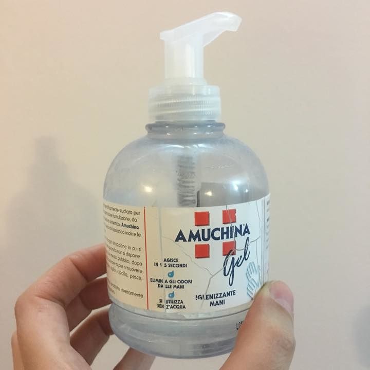 Psicosi da coronavirus, finite le scorte di amuchina e salviettine igienizzanti per le mani