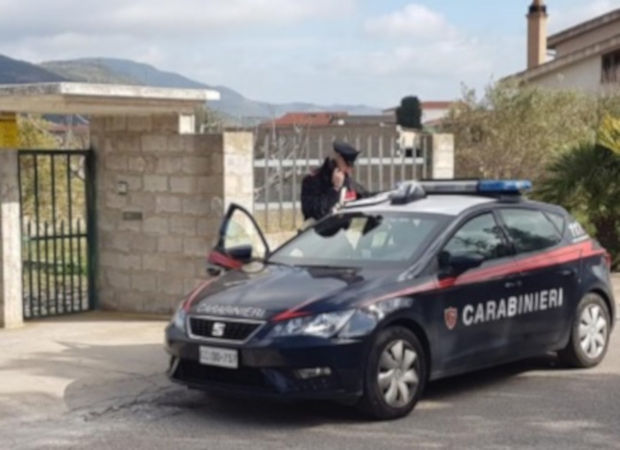 San Giovanni Suergiu, tentano il colpo in una casa ma vengono “sorpresi” da un carabiniere