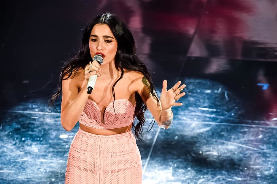 Sanremo, il grande amore di Levante in “Tikibombom”: dedicato agli ultimi della fila