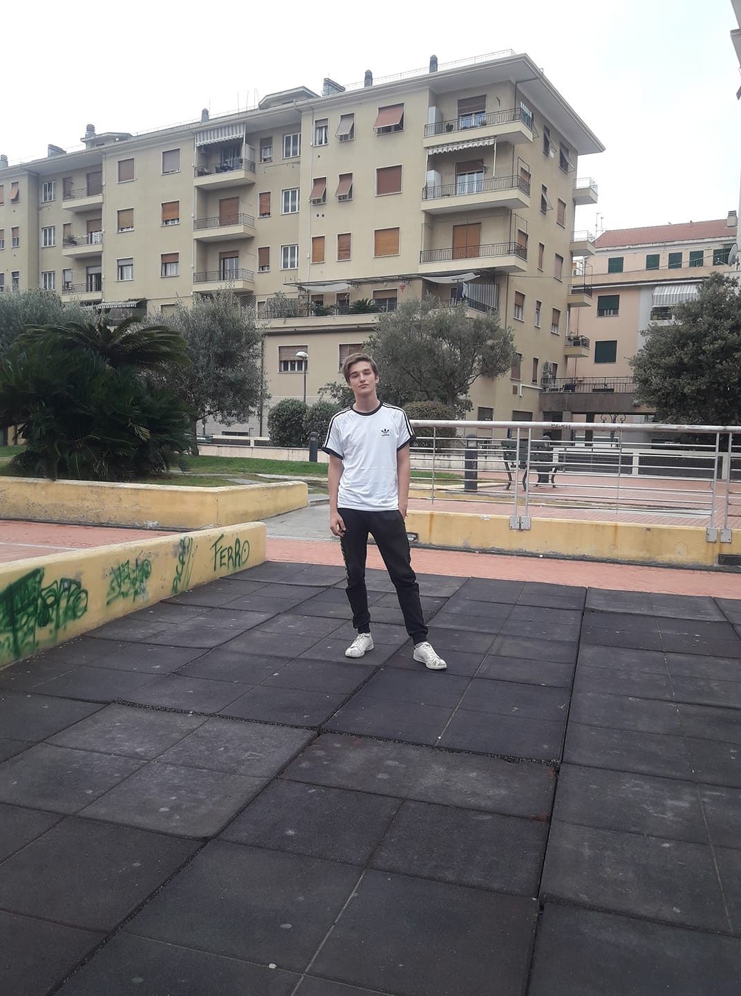 Sebastian, muore a 17 anni nell’auto che si schianta sul guard rail: l’amico neo patentato positivo all’alcol test