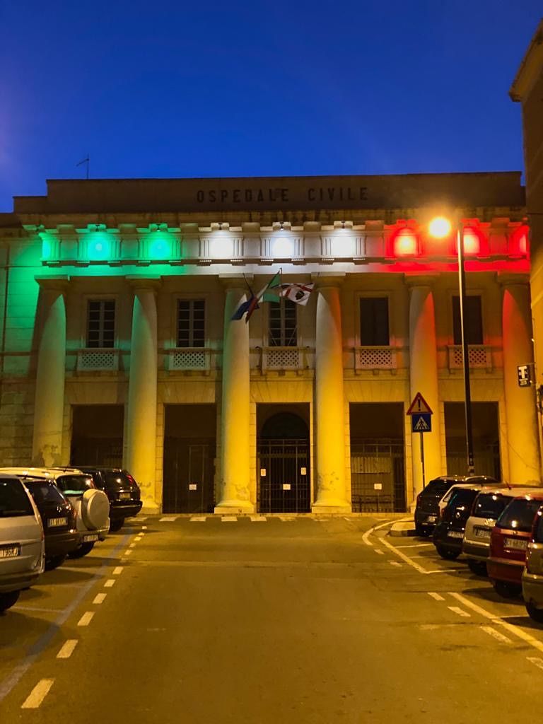 Il San Giovanni di Dio si è tinto di tricolore: la grande speranza per battere il virus davvero