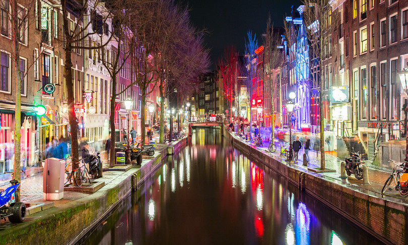 Olanda, corsa all’acquisto di cannabis prima della chiusura dei coffee shop