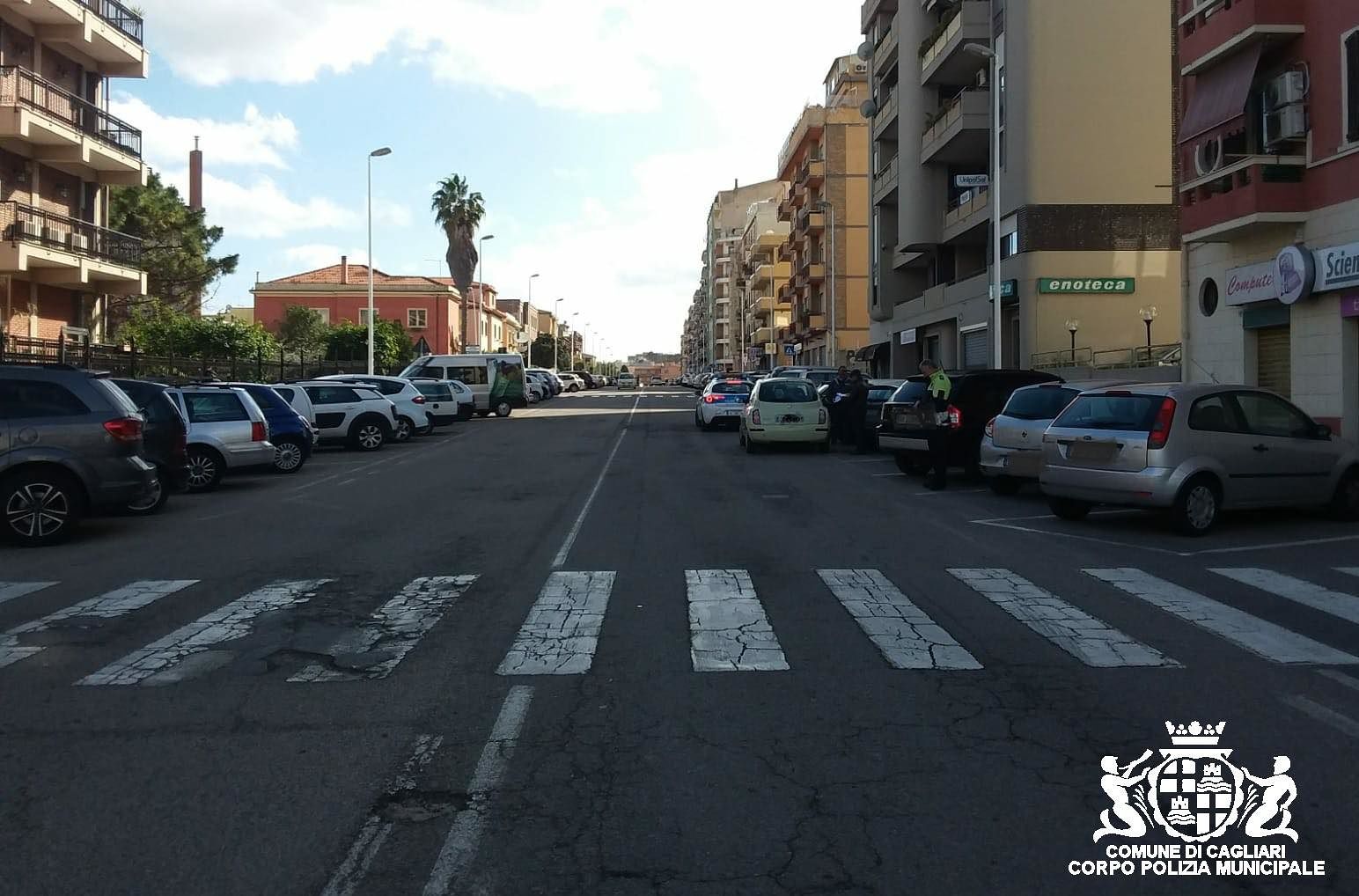 Cagliari, travolto sulle strisce mentre attraversa la strada: 13enne all’ospedale