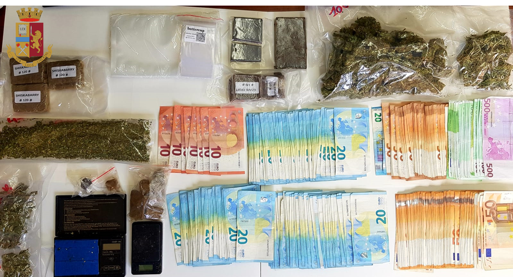 Cagliari, in casa droga e 16mila euro in contanti: insospettabile arrestato dalla polizia