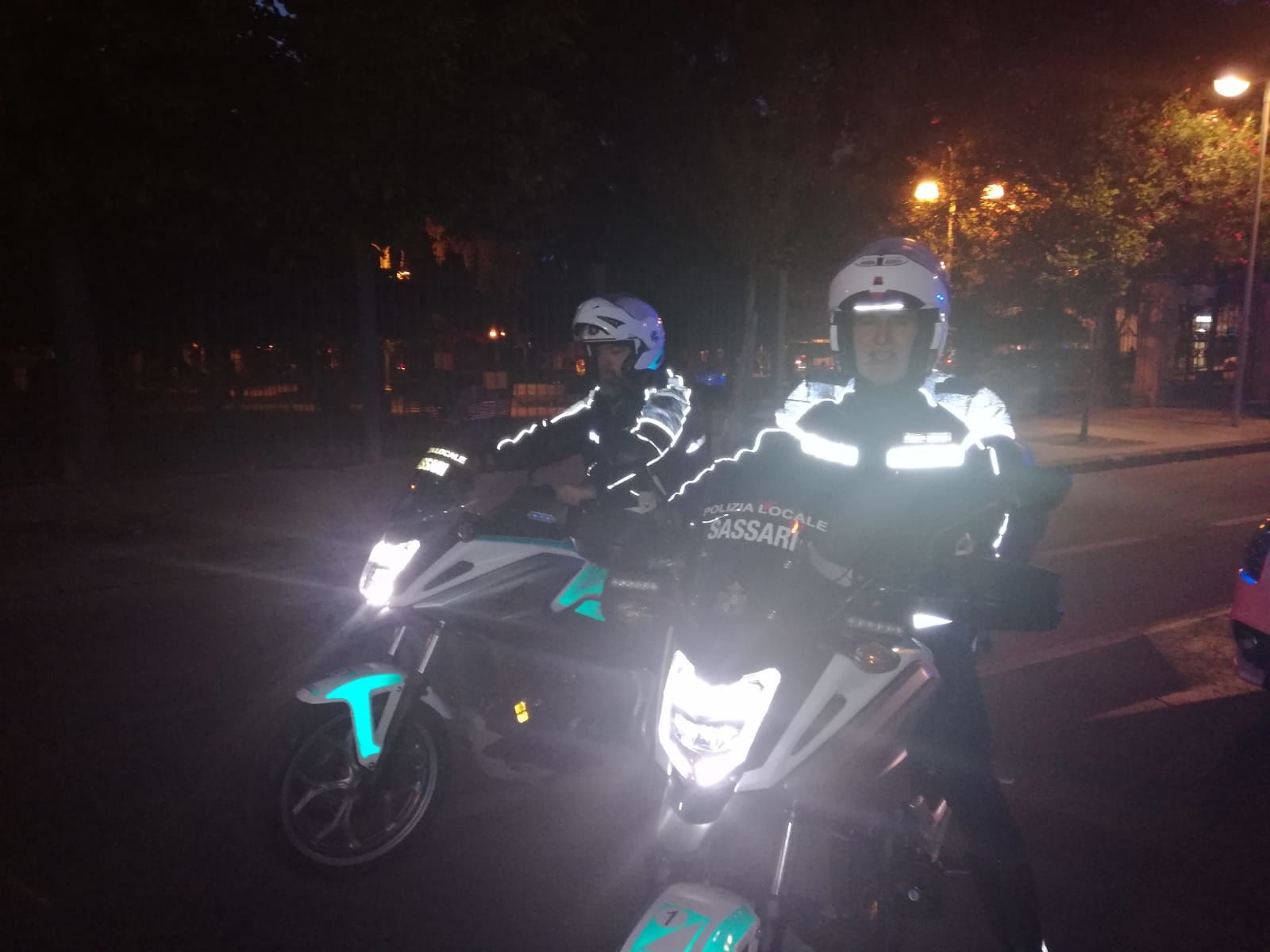 Covid-19, controlli della polizia municipale nei locali a Sassari: una denuncia