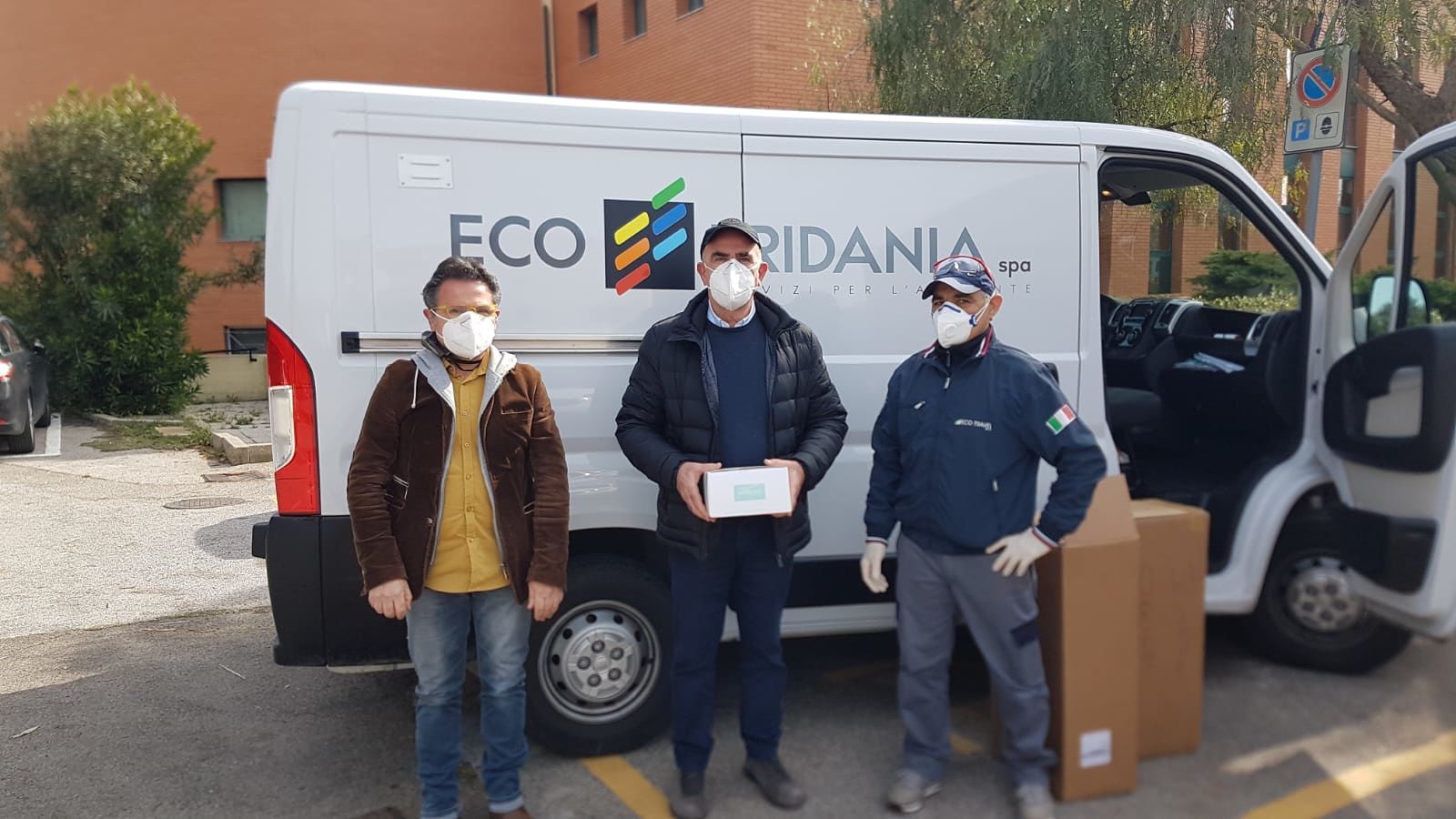 Elmas, arrivano i rifornimenti di mascherine: “Forze dell’ordine e commercianti più sicuri”
