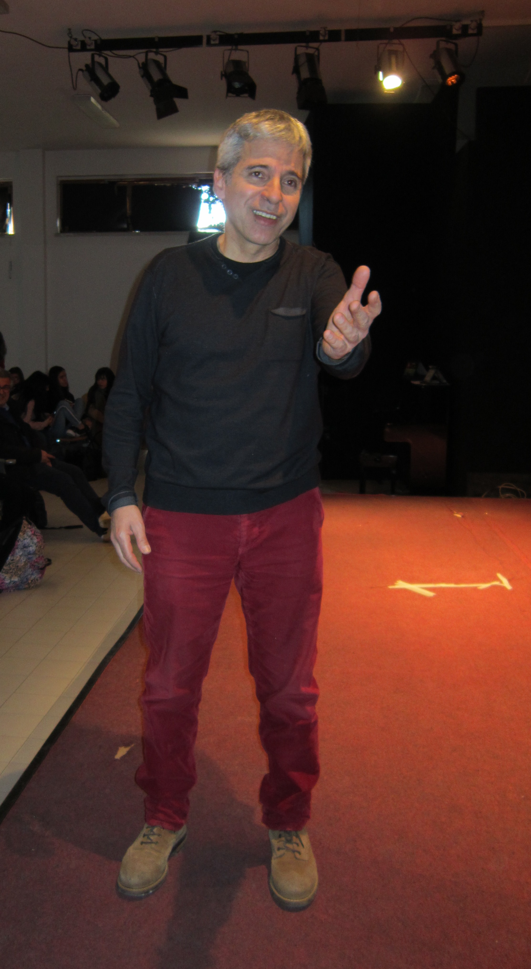 Cagliari durante i bombardamenti del 1943, il bellissimo spettacolo di Pierpaolo Piludu del Cada Die