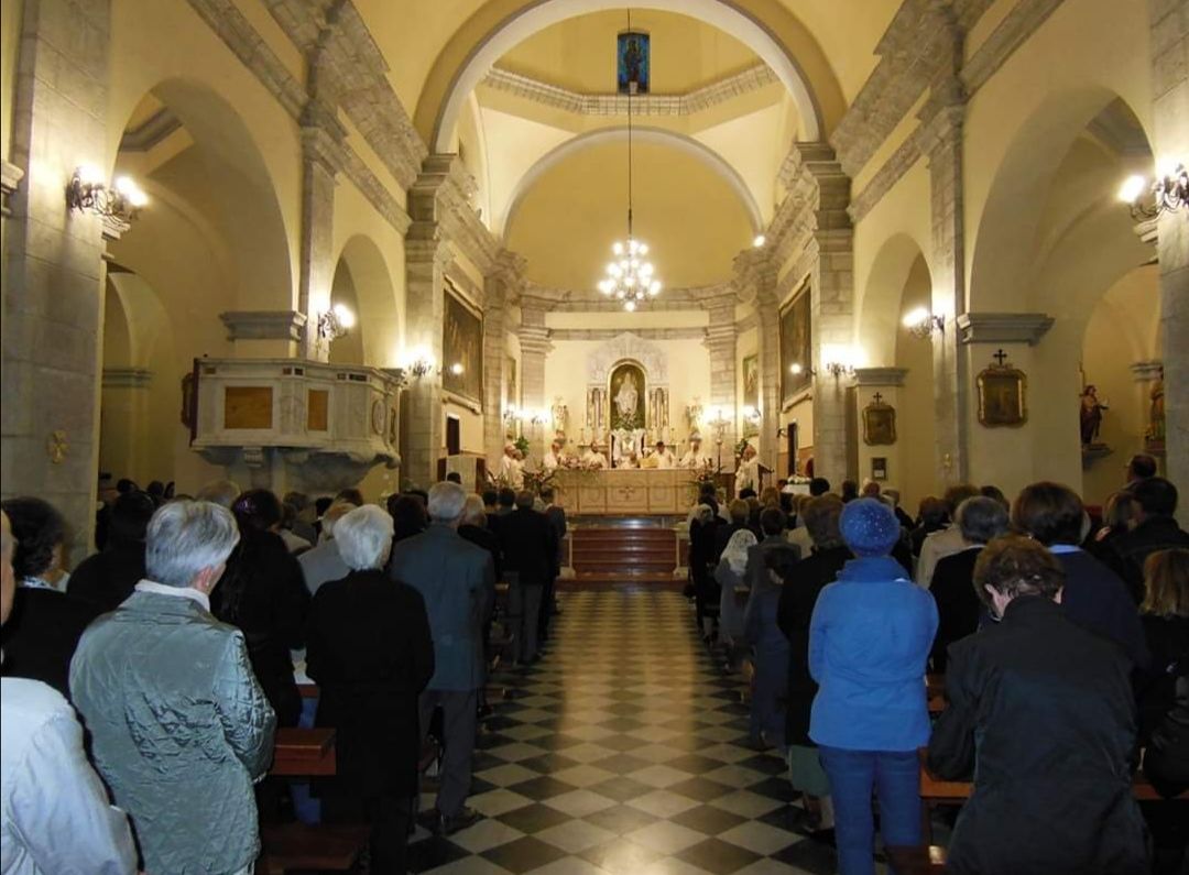 Laconi, l’idea del parroco: “Una processione per tenere lontano il Coronavirus dal paese”