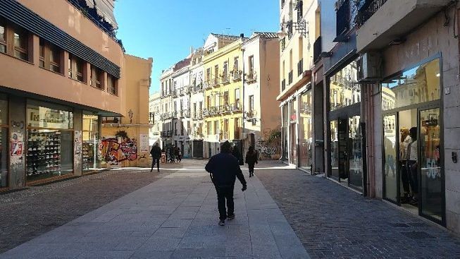 Coronavirus, dramma del commercio a Cagliari: “Reddito di cittadinanza per i negozianti”