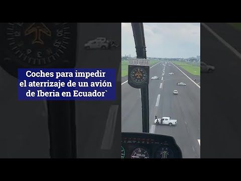 In Ecuador la sindaca di Guayaquil sbarra la pista dell’aeroporto con auto e camion per impedire l’atterraggio dei voli dall’Europa – VIDEO