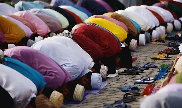 Coronavirus, blitz della Polizia Locale nella moschea di Cagliari: “Fuggi fuggi tra i fedeli”