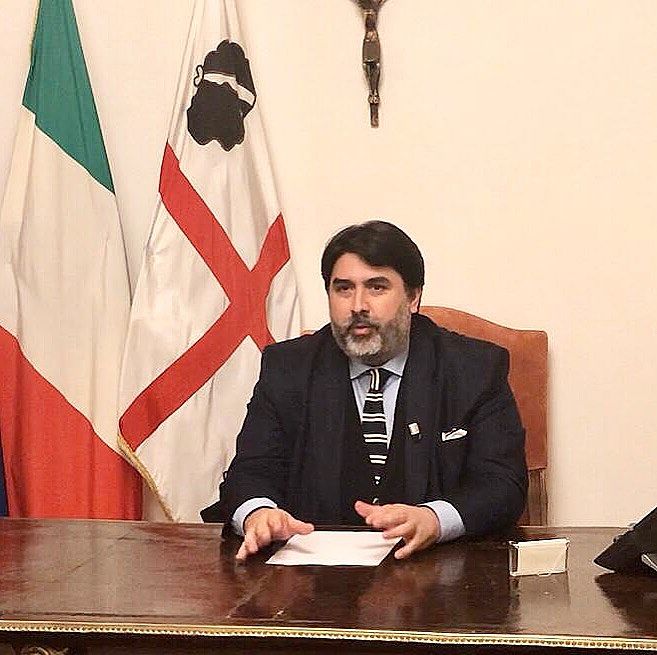 Sardegna, si ferma la metà dei trasporti per battere il Coronavirus: alt autobus, traghetti per le isole, stop collegamenti con la Corsica