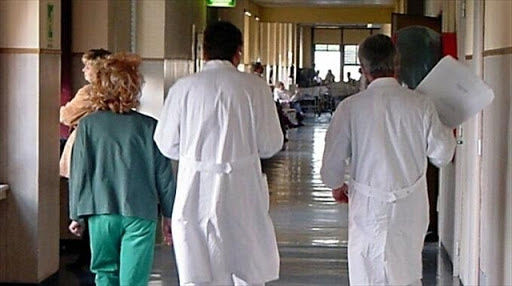 Coronavirus, Solinas: “Assunzioni immediate di medici, infermieri e oss per fronteggiare l’emergenza”