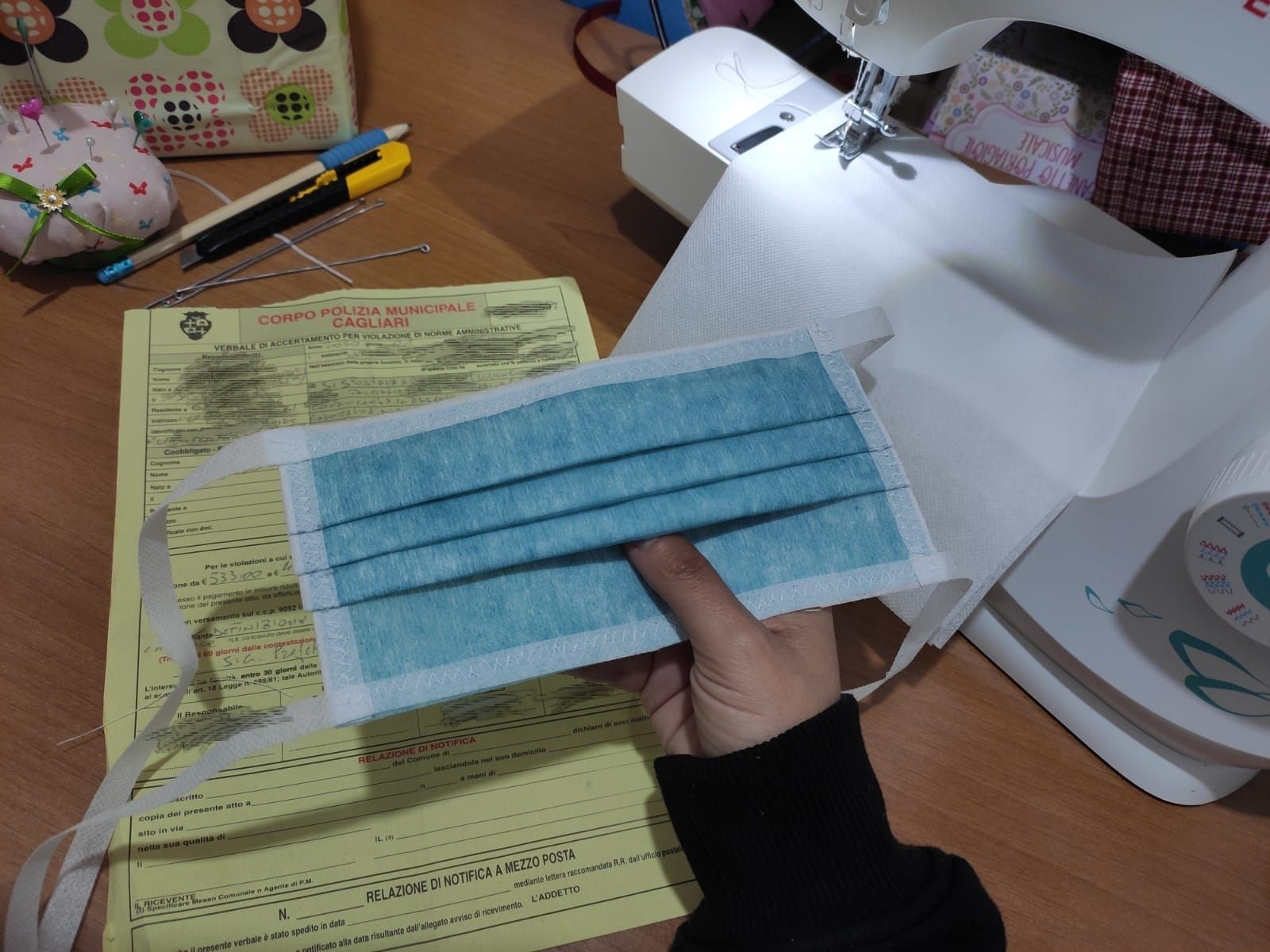 Quartese multata perché fa la spesa a Cagliari: “Avevo appena consegnato rotoli per mascherine”