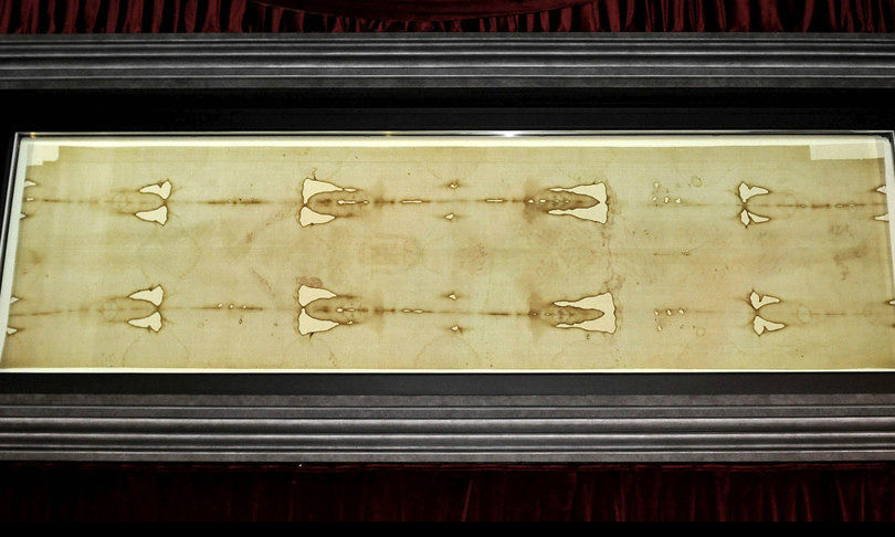 Sabato Santo venerazione in diretta della Sacra Sindone