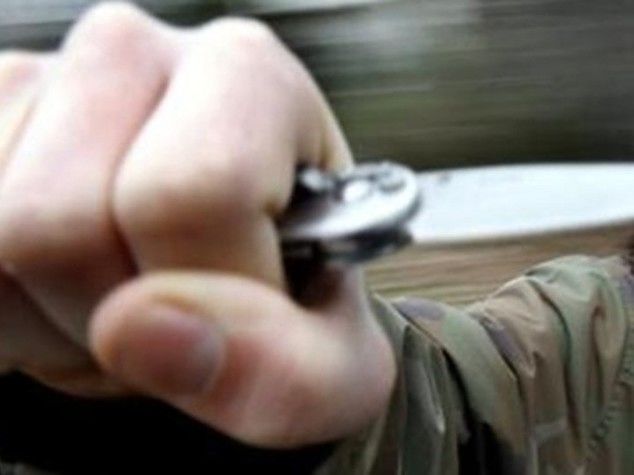 Tragedia da convivenza forzata: uccide il fratello che lo ha svegliato preparando il caffè