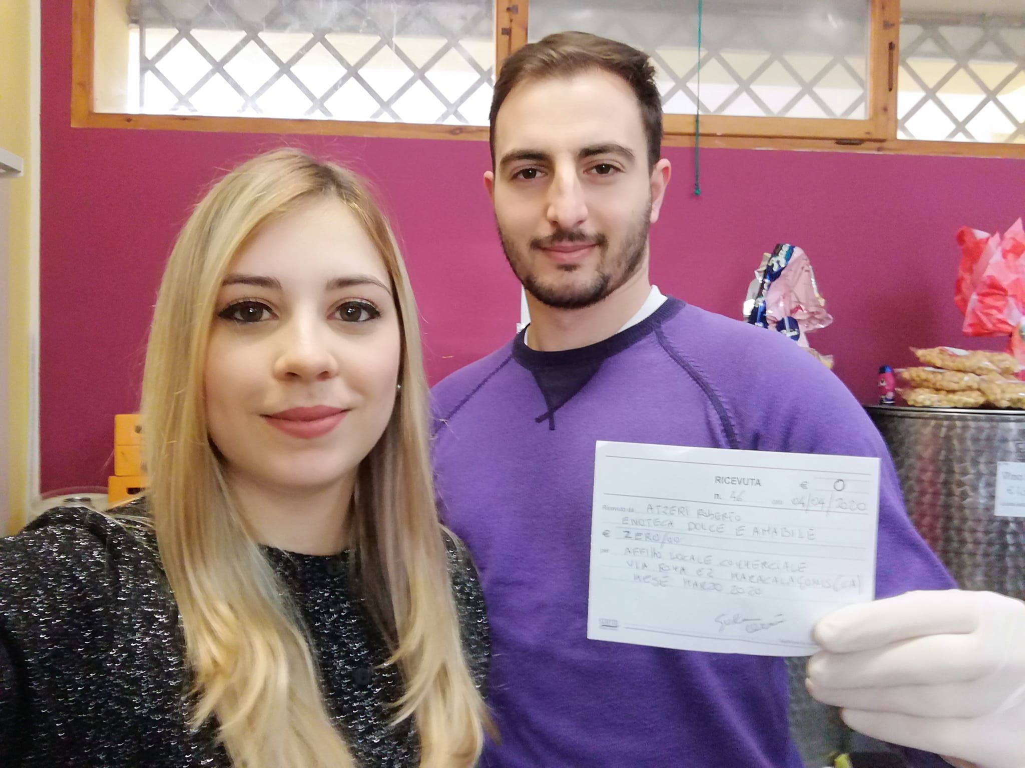 Coppia di commercianti sardi in crisi per Coronavirus: “Questo mese l’affitto è gratis”