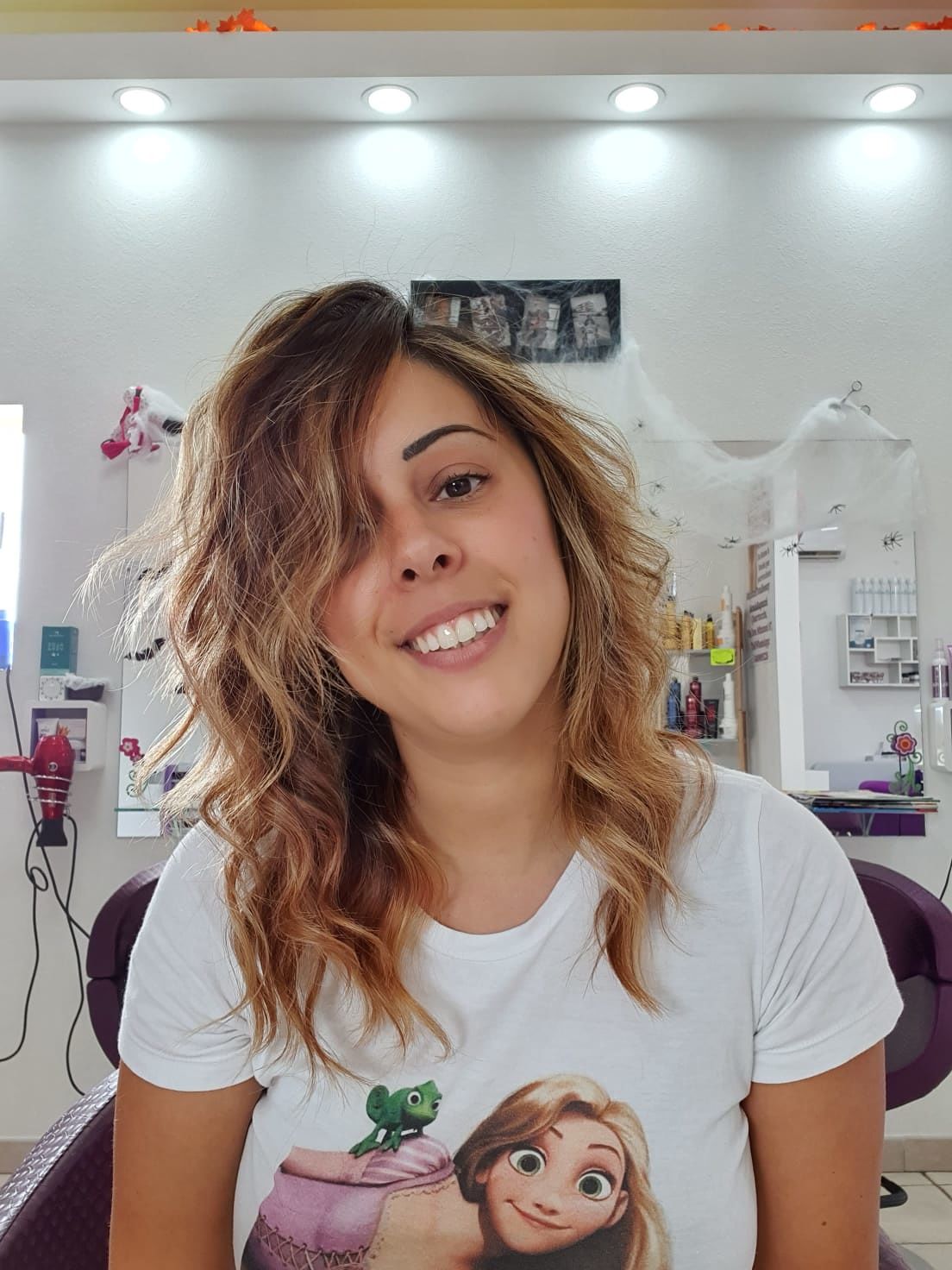 Simona, parrucchiera di Quartucciu beffata: “Negozio artigianale, niente sconto sull’affitto”