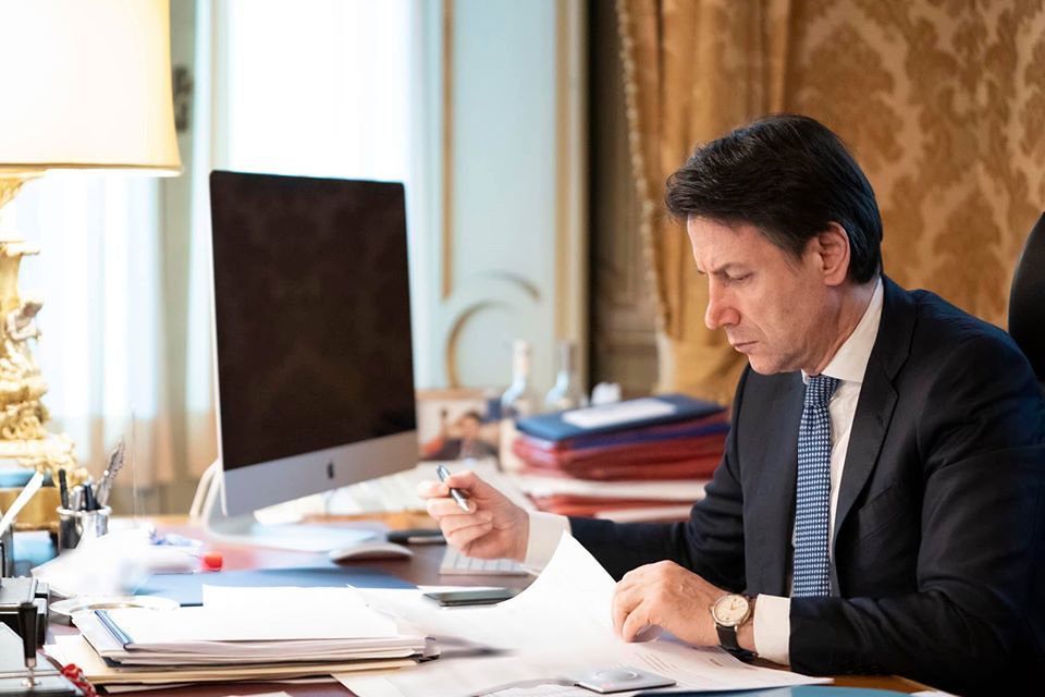 La semi giravolta di Conte sul Mes, scontro nel governo: “Ho detto che è inadeguato, ma valuteremo poi se attivarlo”