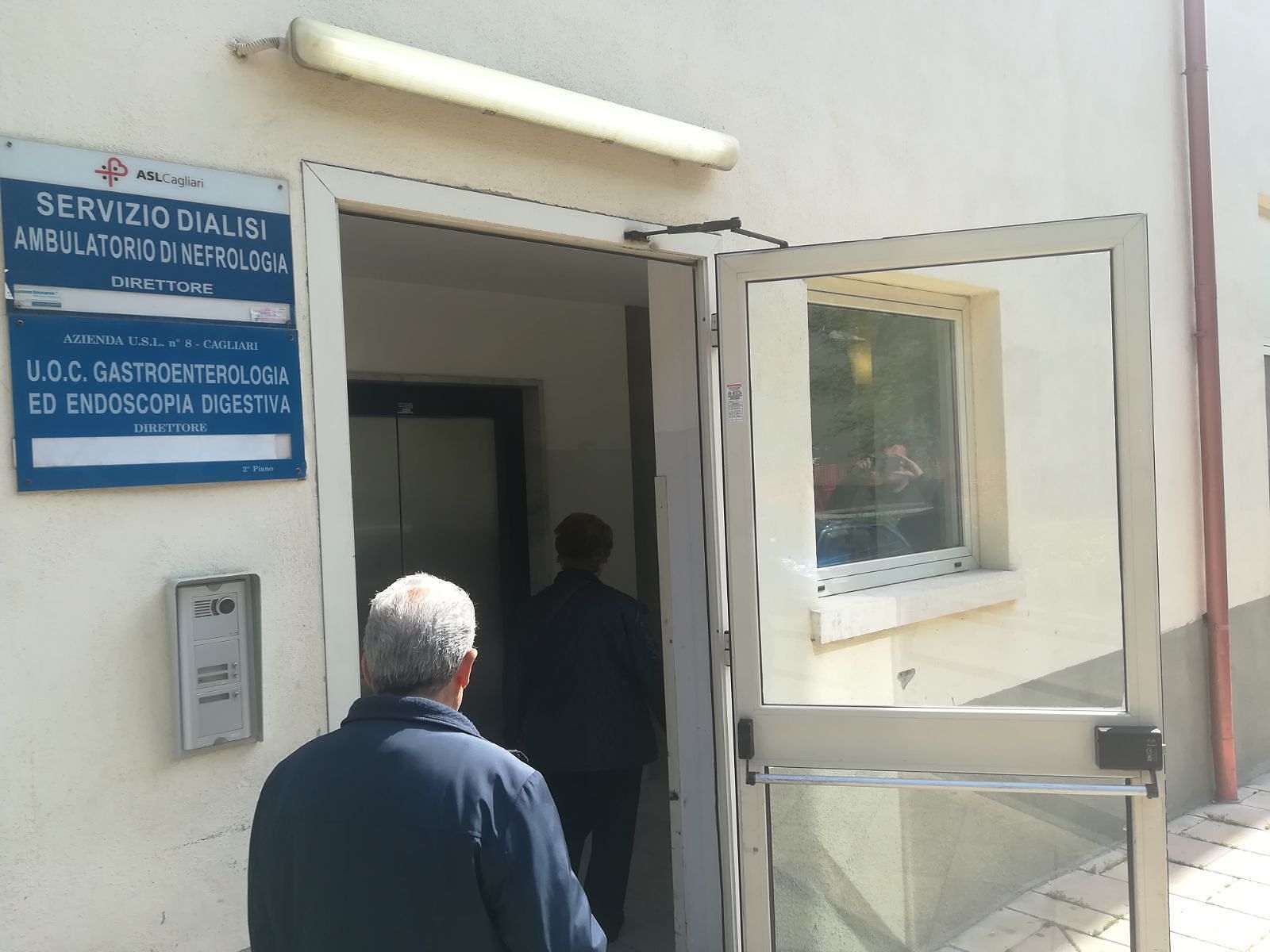 Coronavirus, sos a Cagliari: “Subito tamponi a pazienti e operatori della Dialisi del Ss. Trinità”