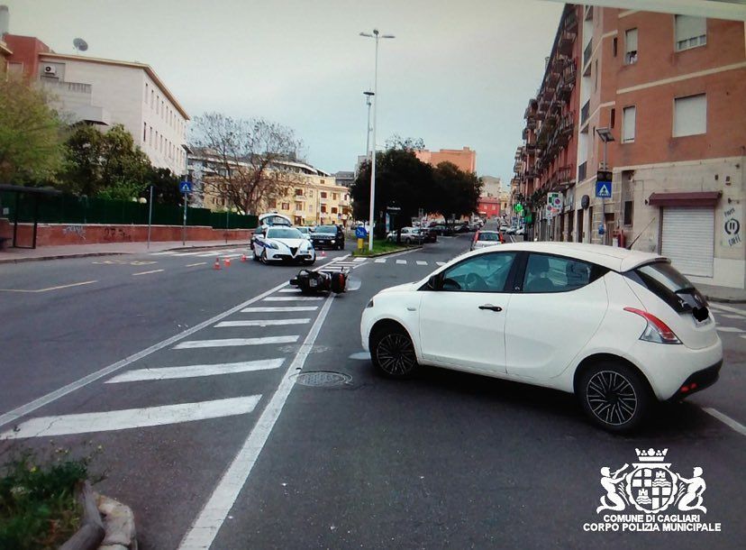 Is Mirrionis, schianto tra una Lancia guidata da un 69enne e uno scooter: un ferito