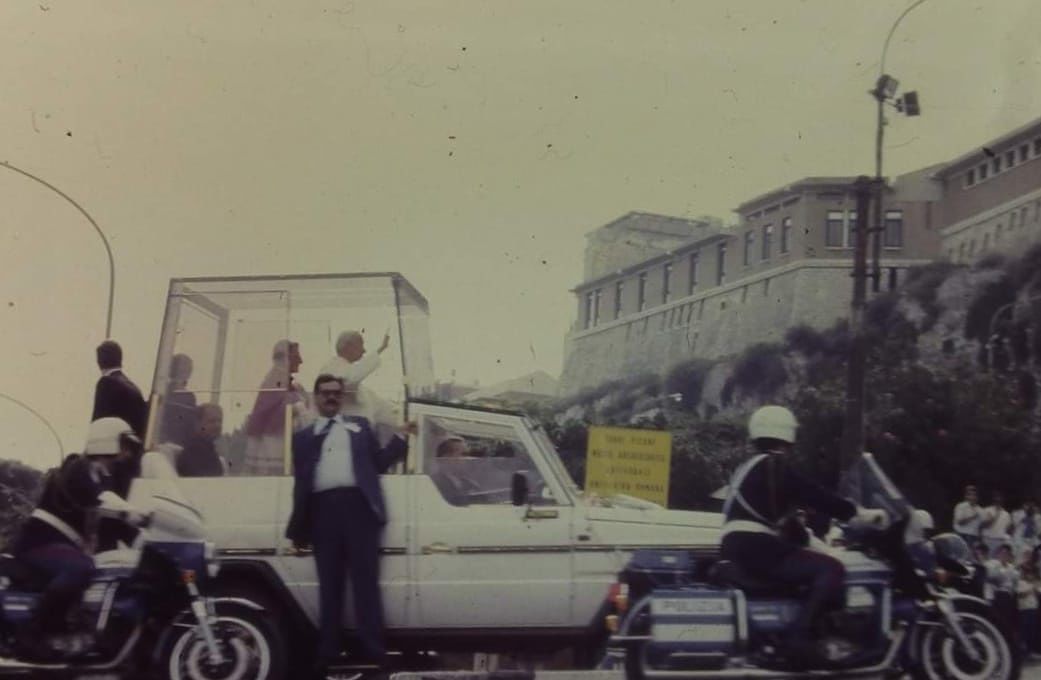 Papa Wojtyla a Cagliari, 19 ottobre 1985: una intera città si fermò per lui insieme a tutti i bambini delle scuole