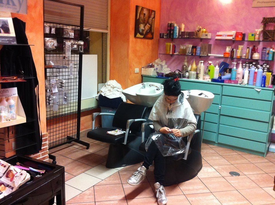 Cagliari, l’idea del Comune per aiutare le imprese: suolo pubblico per tavolini e “aree di cortesia”