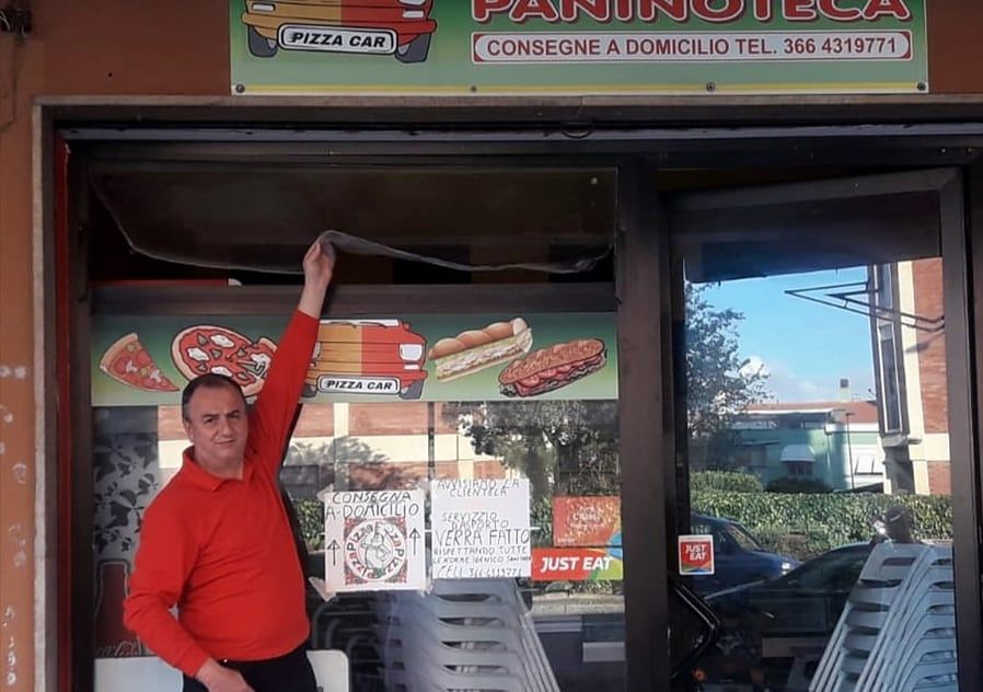 Quartu, svaligiata Pizza Car: “I ladri hanno rubato tutti i soldi della cassa”