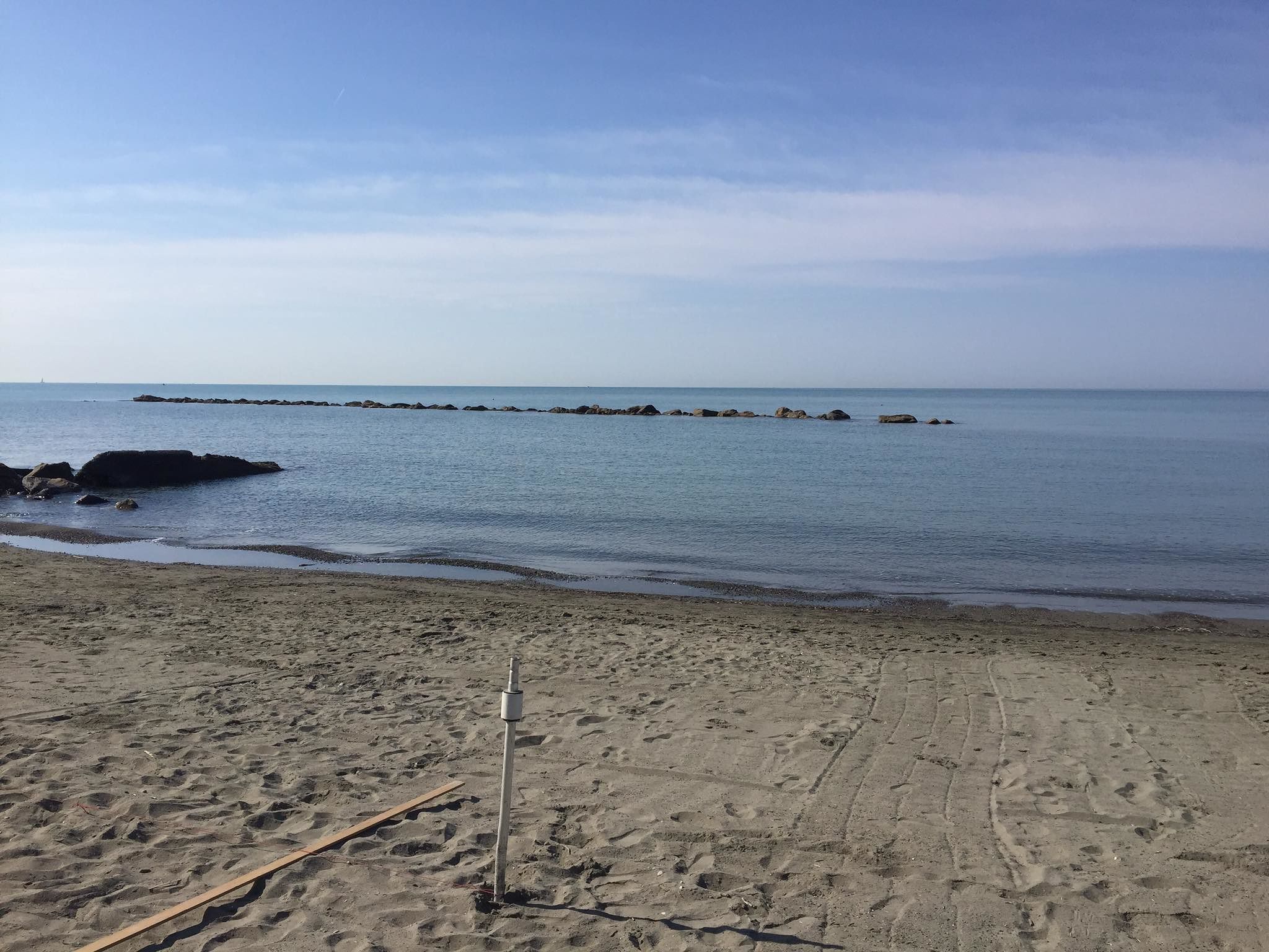 Fluminimaggiore, turisti tedeschi disdicono la vacanza: “Tenete la caparra, però: ci vergogniamo che la Germania non voglia aiutare l’Italia”