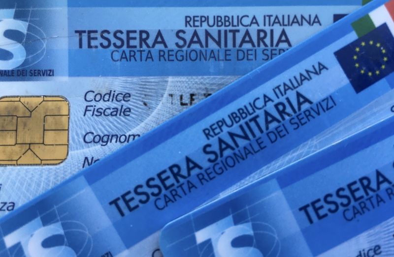 Cagliari, i buoni spesa saranno accreditati sulla tessera sanitaria: sarà come una carta di credito