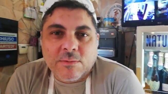 Alessio, il pizzaiolo cagliaritano “costretto” dalle tasse a riaprire: “Noi, obbligati a rischiare la vita perchè nessuno ci aiuta”