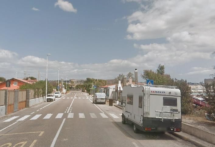 Paura a Cagliari, 40enne aggredito a bastonate mentre passeggia col cane