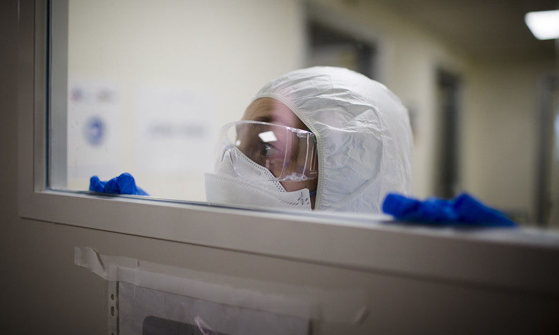 Lotta al coronavirus, speranze dal plasma: ecco come funziona