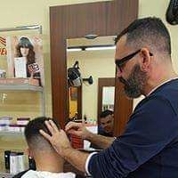 Serramanna domani riapre tutto, la gioia del parrucchiere Gigi Marongiu: “Per me è come una rinascita”