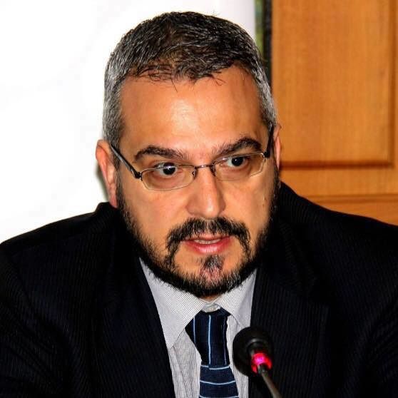 Solinas riapre ma rimette la decisione ai sindaci, l’Anci: “Grave sgrammaticatura istituzionale”