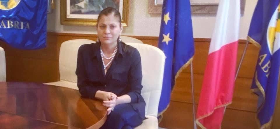 “O noi o i clan”: la sfida di Jole Santelli