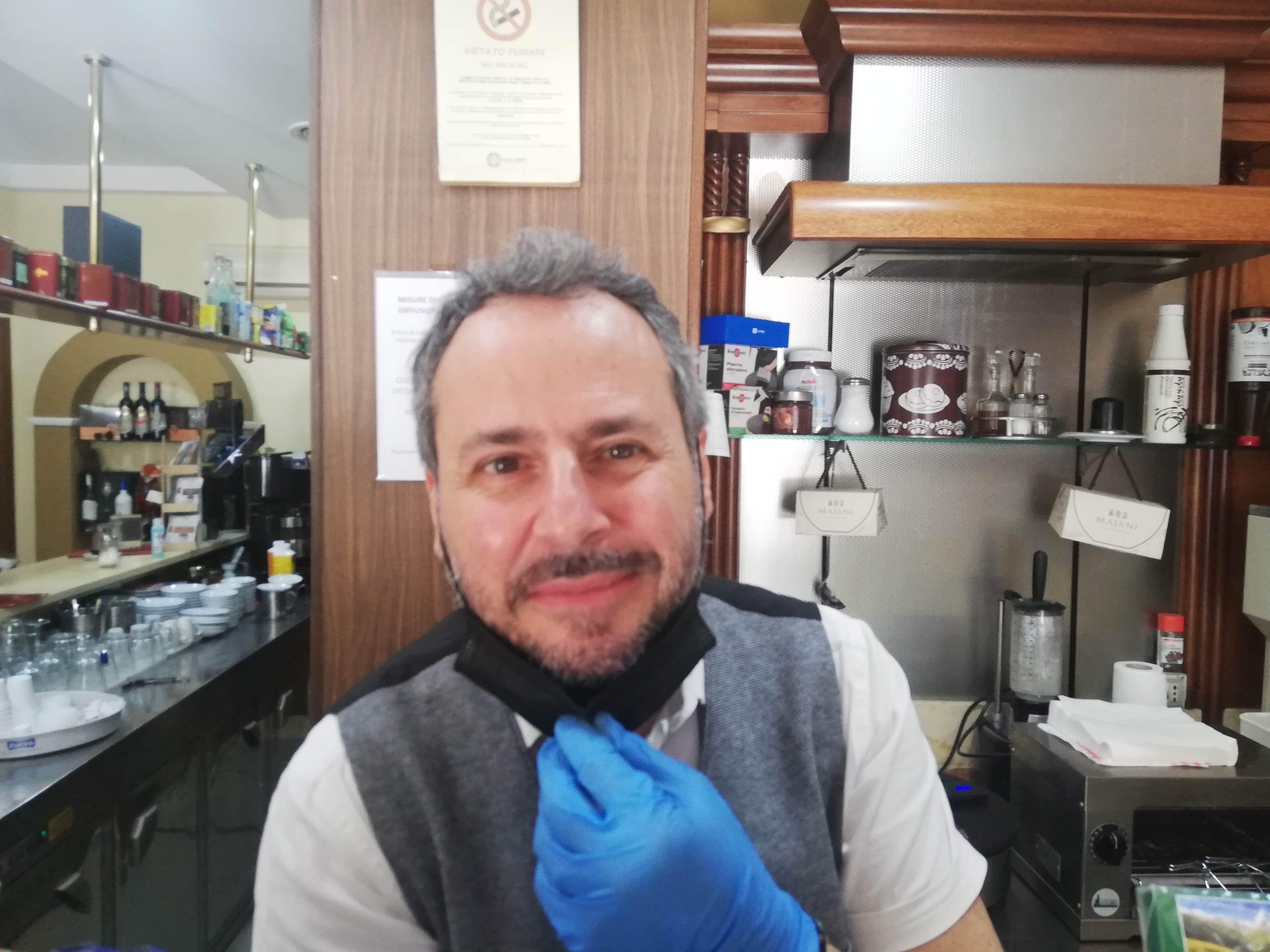 “Venti clienti in quattro ore, i cagliaritani hanno perso l’abitudine di venire al bar”