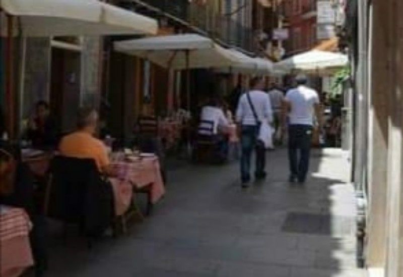 Bar e ristoranti in crisi a Cagliari: “Spazi gratis per i tavolini all’aperto”