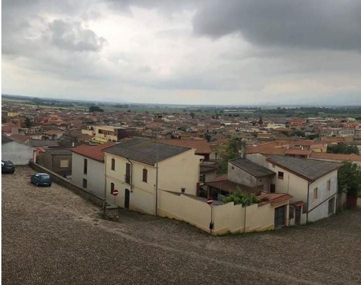 Samassi, il sindaco bacchetta i giovani: “Le uscite di gruppo e libere sono ancora vietate, stiamo attenti”