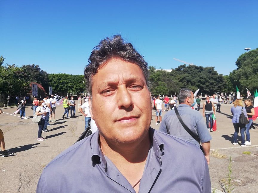 “Nuova moneta anche per la Sardegna, basta euro: stampiamo soldi per essere autonomi”