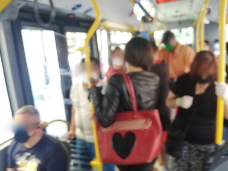 Cagliari, viaggio a bordo del bus Ctm: macchè limite dei 18, a bordo in venticinque