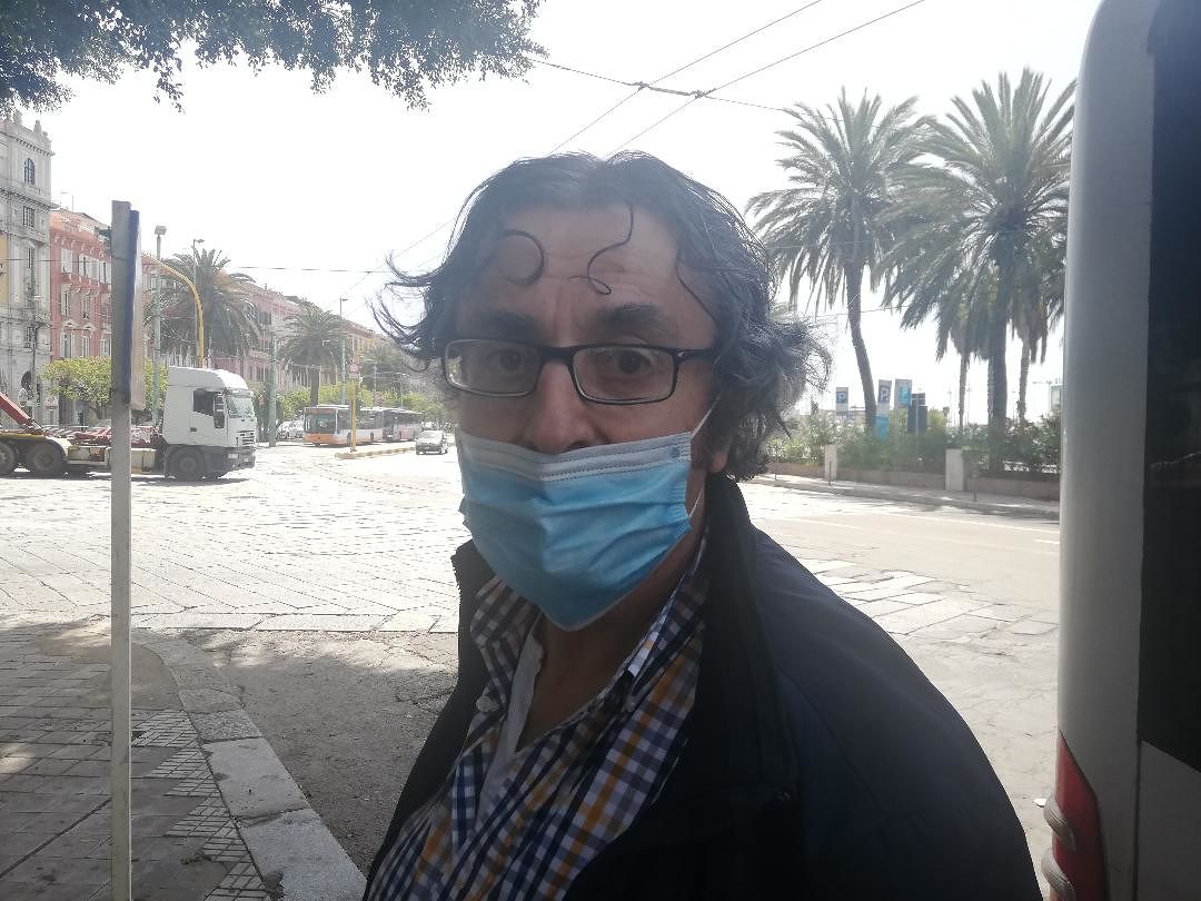 “I pullman 9 per Cagliari partono in coppia, se li perdi devi attendere anche mezz’ora”