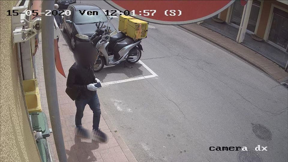 Assemini, la denuncia: “Portafoglio rubato in pieno giorno dalla mia pizzeria”