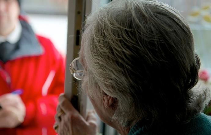 Sciacalli scatenati anche a Capoterra, l’sos: “Si fingono volontari per raccogliere offerte”