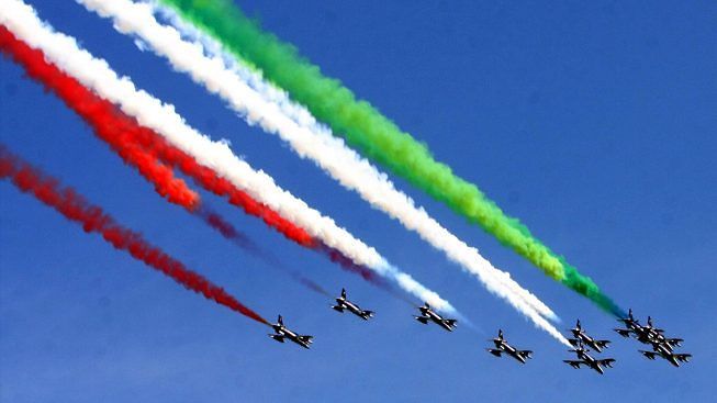 Frecce tricolori domani a Cagliari, doppio valzer tra il Largo via Roma e il Poetto