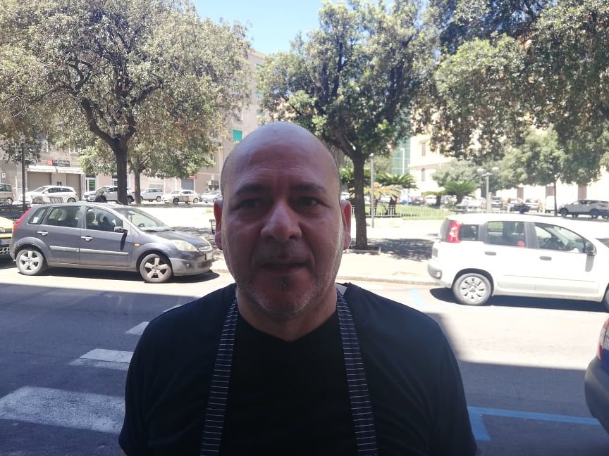 Francesco, storico ristoratore di piazza Galilei: “Sì ai tavoli in più ma il Comune tolga le auto”