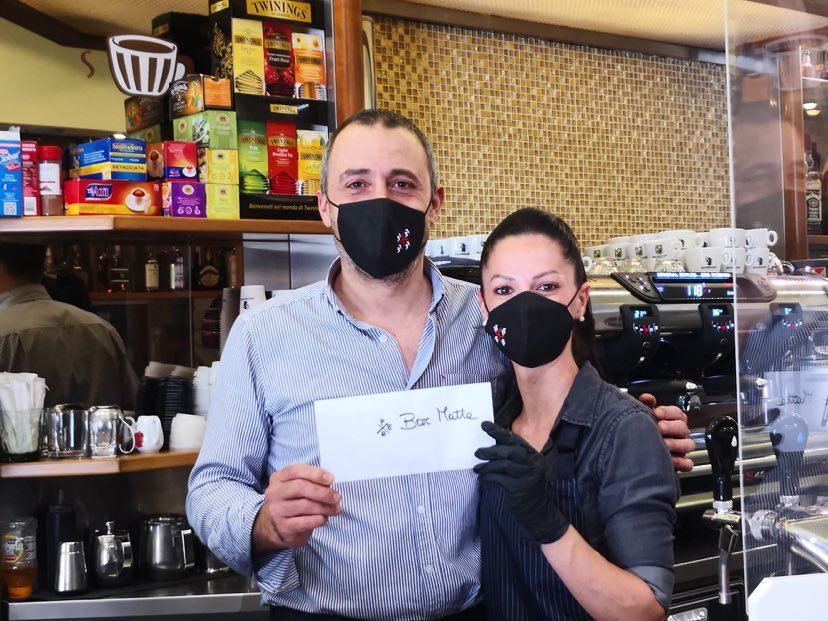 Barbara, la signora che regala mille euro al bar di Quartu: “Oltre ai soldi, una letterina dolcissima”